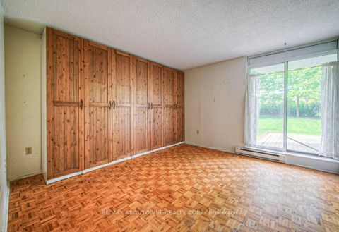 Photo 8 at 103 - 1071 Queens Avenue, CP College Park, Oakville