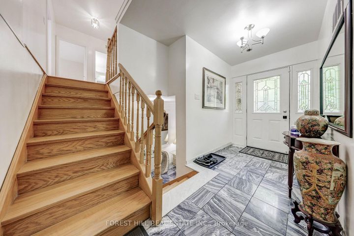 Photo 16 at 89 Portage Avenue, Pelmo Park W4, Toronto