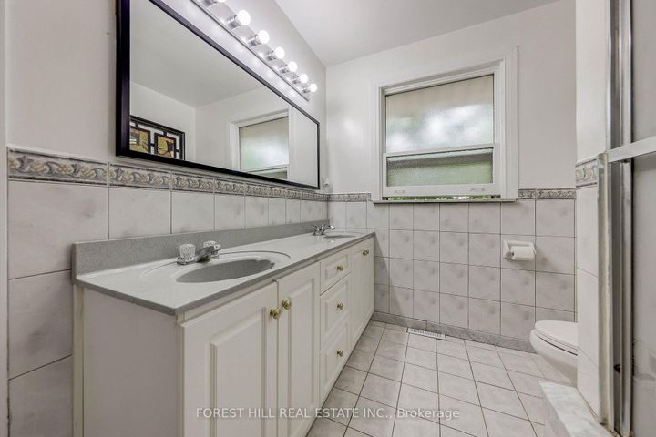 Photo 23 at 89 Portage Avenue, Pelmo Park W4, Toronto
