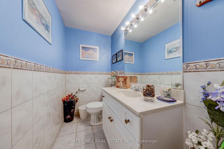 Photo 28 at 89 Portage Avenue, Pelmo Park W4, Toronto