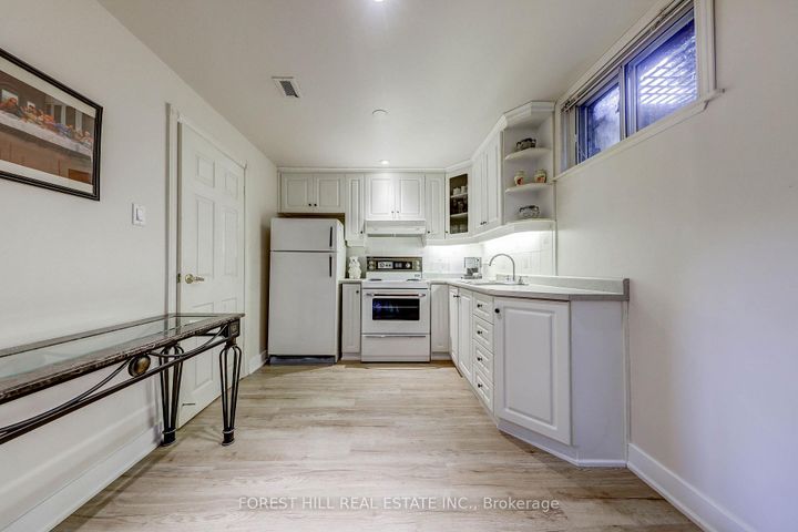 Photo 29 at 89 Portage Avenue, Pelmo Park W4, Toronto