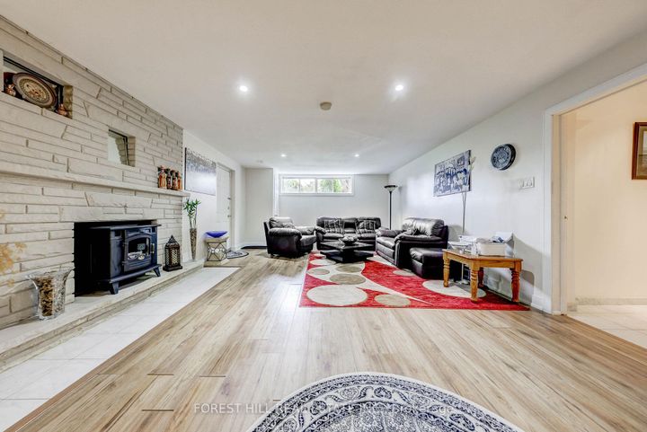 Photo 31 at 89 Portage Avenue, Pelmo Park W4, Toronto