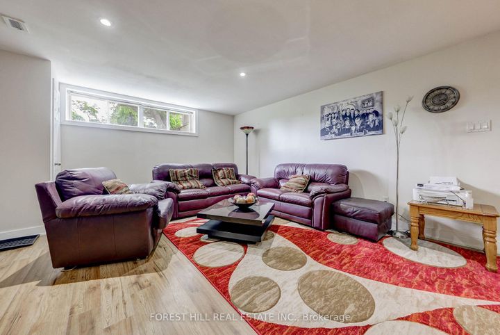 Photo 33 at 89 Portage Avenue, Pelmo Park W4, Toronto