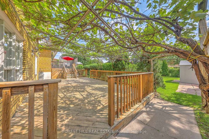 Photo 37 at 89 Portage Avenue, Pelmo Park W4, Toronto