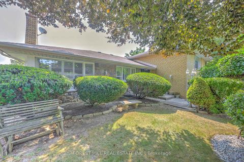 Photo 2 at 89 Portage Avenue, Pelmo Park W4, Toronto Photo 2 at 89 Portage Avenue, Pelmo Park W4, Toronto
