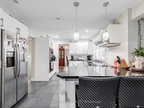 Photo 10 at 71 Satchell Boulevard, Centennial Scarborough, Toronto