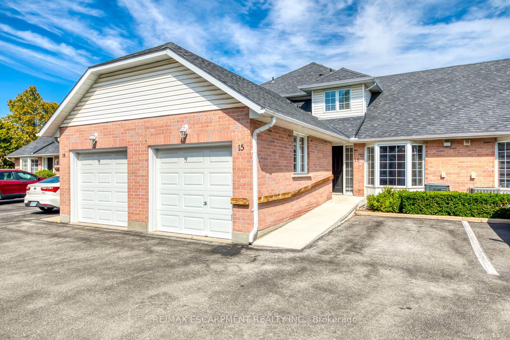 15 - 2435 Woodward Avenue, Brant, Burlington 
