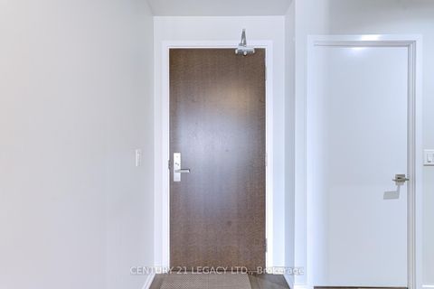 Photo 7 at 4201 - 70 Temperance Street, Bay Street Corridor, Toronto Photo 7 at 4201 - 70 Temperance Street, Bay Street Corridor, Toronto