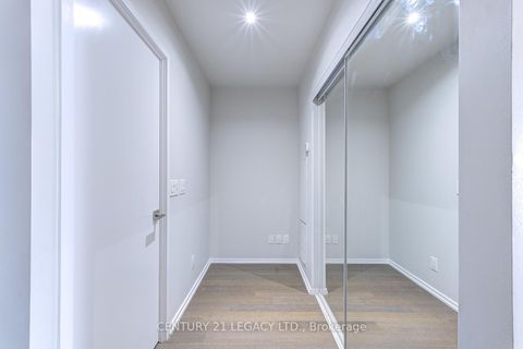 Photo 8 at 4201 - 70 Temperance Street, Bay Street Corridor, Toronto Photo 8 at 4201 - 70 Temperance Street, Bay Street Corridor, Toronto