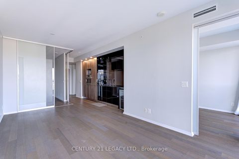 Photo 11 at 4201 - 70 Temperance Street, Bay Street Corridor, Toronto Photo 11 at 4201 - 70 Temperance Street, Bay Street Corridor, Toronto