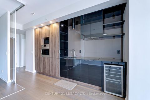 Photo 14 at 4201 - 70 Temperance Street, Bay Street Corridor, Toronto Photo 14 at 4201 - 70 Temperance Street, Bay Street Corridor, Toronto