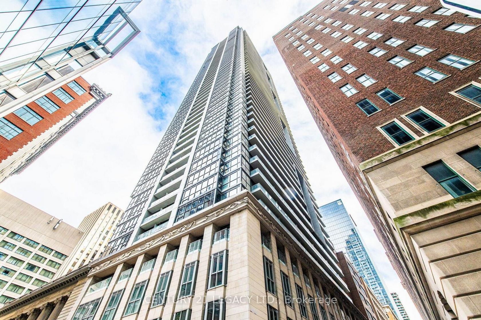 4201 - 70 Temperance Street, Bay Street Corridor, Toronto by Loree Meneguzzi Real Estate 4201 - 70 Temperance Street, Bay Street Corridor, Toronto