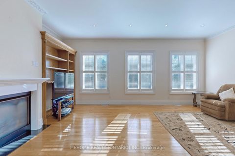 Photo 9 at 361 Spring Garden Avenue, Willowdale East, Toronto