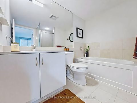 Photo 14 at 969 - 209 Fort York Boulevard, Niagara, Toronto