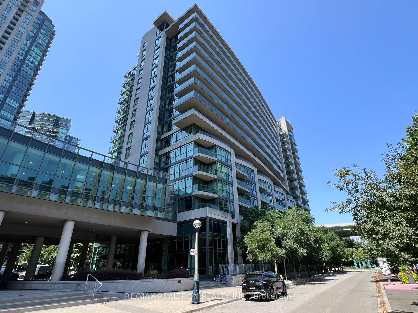 969 - 209 Fort York Boulevard, Niagara, Toronto  by Loree Meneguzzi Real Estate 969 - 209 Fort York Boulevard, Niagara, Toronto
