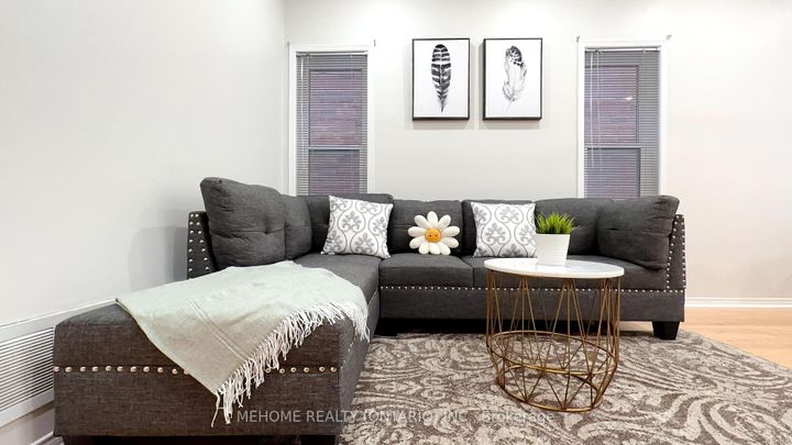 Photo 1 at 15 Catherina Street, Berczy, Markham