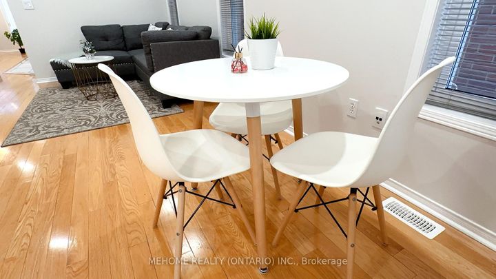 Photo 5 at 15 Catherina Street, Berczy, Markham