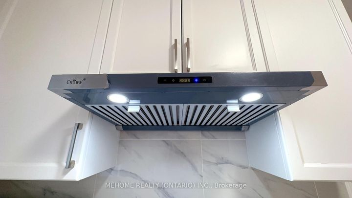 Photo 10 at 15 Catherina Street, Berczy, Markham