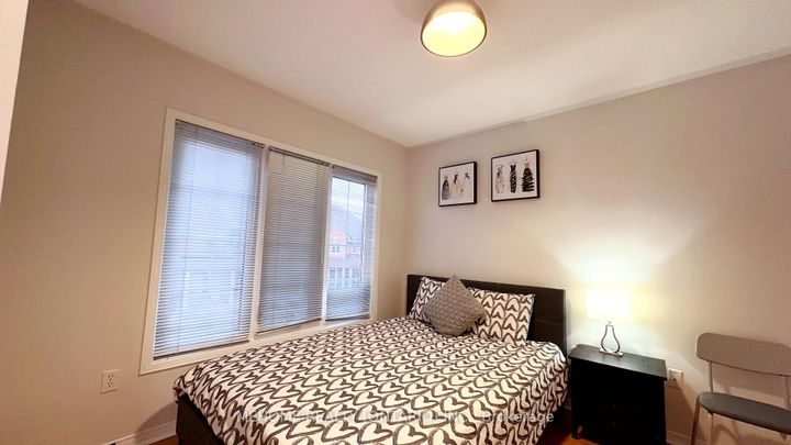 Photo 18 at 15 Catherina Street, Berczy, Markham