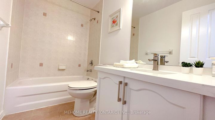 Photo 23 at 15 Catherina Street, Berczy, Markham