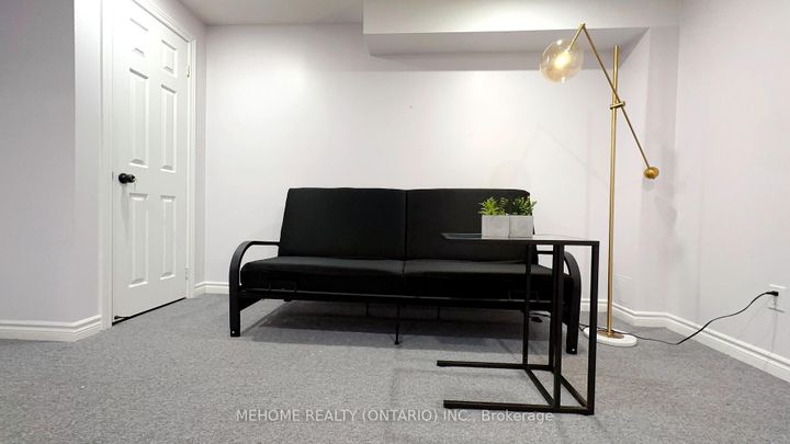 Photo 25 at 15 Catherina Street, Berczy, Markham