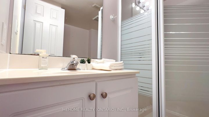Photo 26 at 15 Catherina Street, Berczy, Markham