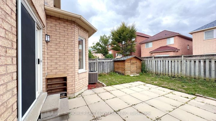 Photo 27 at 15 Catherina Street, Berczy, Markham