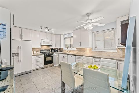 Photo 7 at 92 Elise Terrace, Newtonbrook West, Toronto