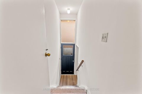 Photo 26 at 92 Elise Terrace, Newtonbrook West, Toronto