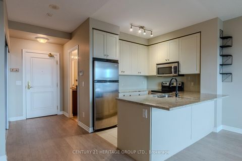 Photo 8 at 615 - 9245 Jane Street, Maple, Vaughan