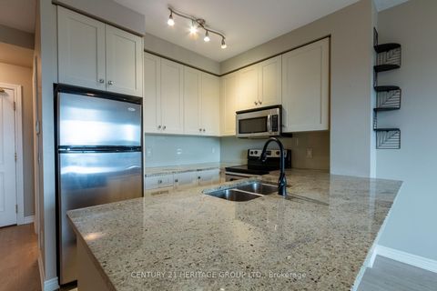 Photo 9 at 615 - 9245 Jane Street, Maple, Vaughan