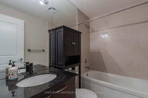 Photo 11 at 615 - 9245 Jane Street, Maple, Vaughan