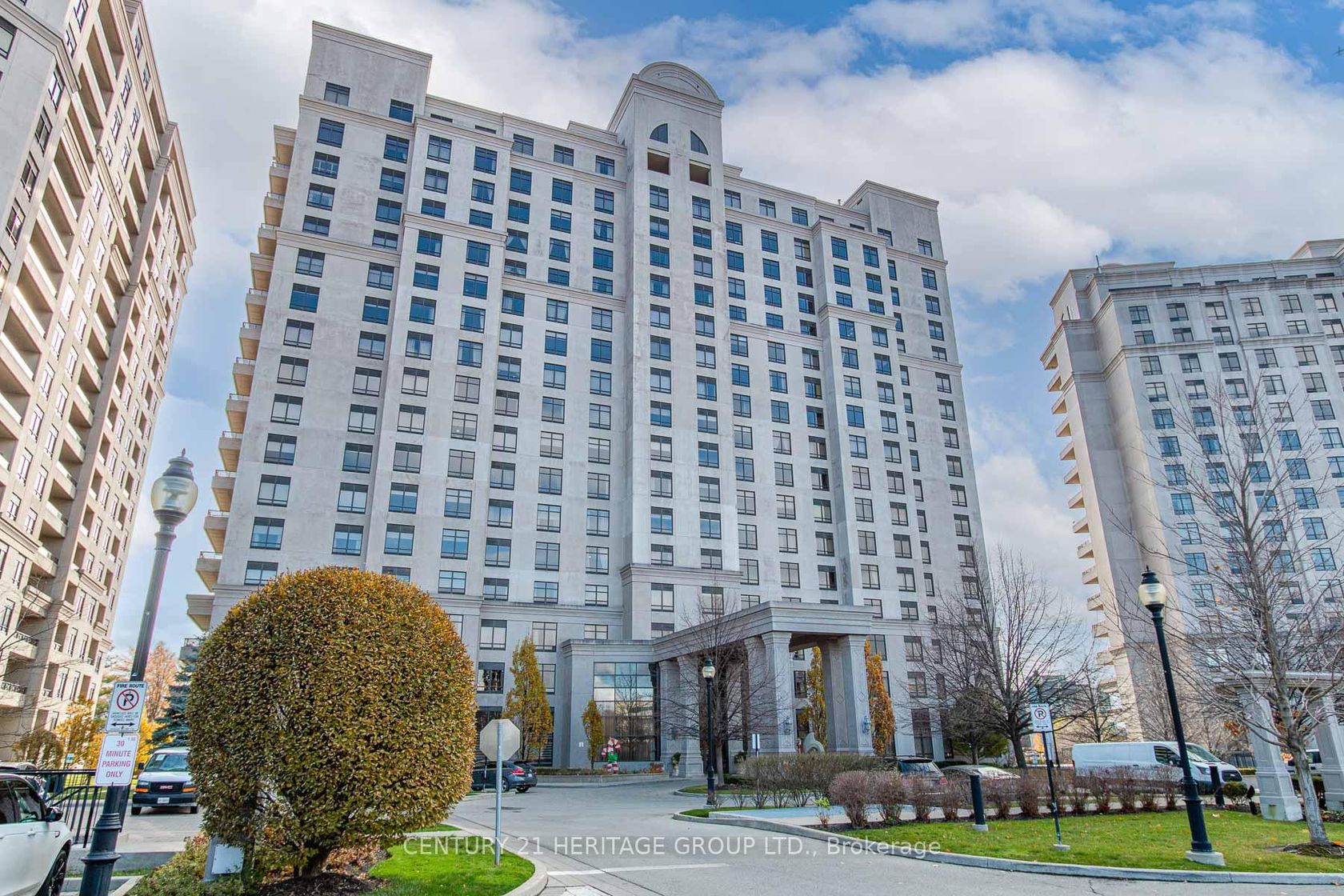 615 - 9245 Jane Street, Maple, Vaughan 