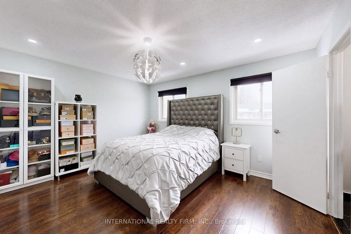 Photo 18 at 62 - 60 Hanson Road, Fairview, Mississauga