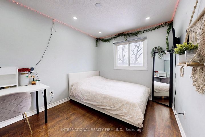 Photo 24 at 62 - 60 Hanson Road, Fairview, Mississauga