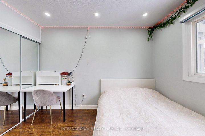 Photo 26 at 62 - 60 Hanson Road, Fairview, Mississauga