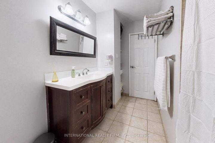 Photo 30 at 62 - 60 Hanson Road, Fairview, Mississauga