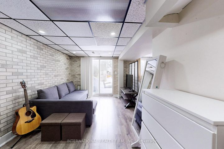 Photo 34 at 62 - 60 Hanson Road, Fairview, Mississauga