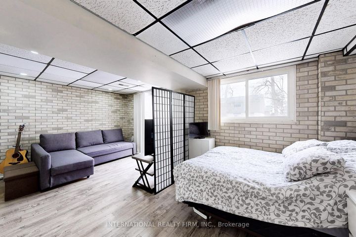 Photo 40 at 62 - 60 Hanson Road, Fairview, Mississauga