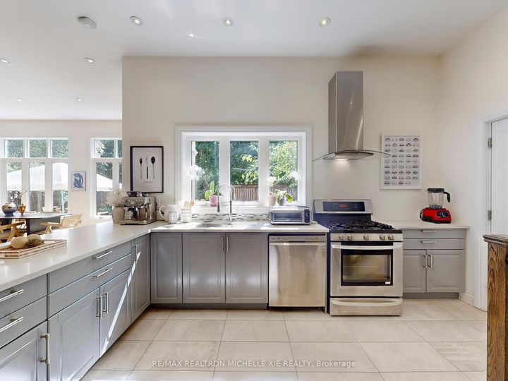 Photo 13 at 12 Addison Crescent, Don Mills, Toronto