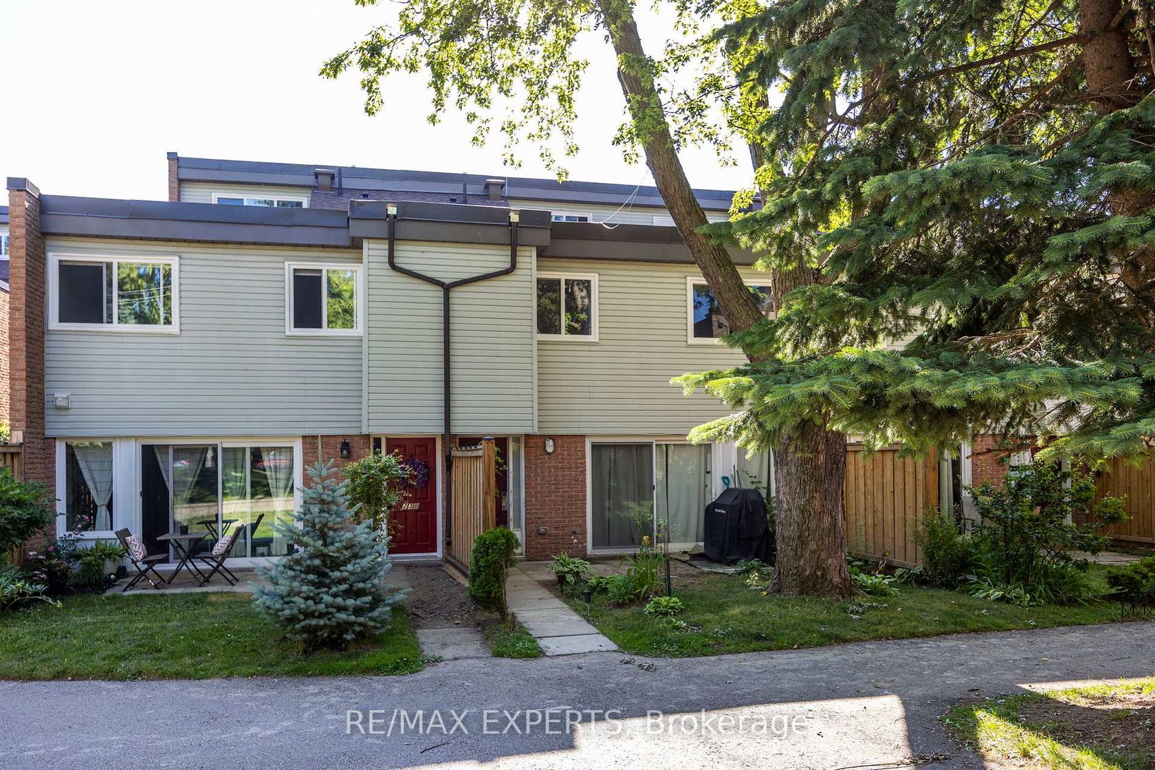 242 Milestone Crescent, Aurora Village, Aurora 
