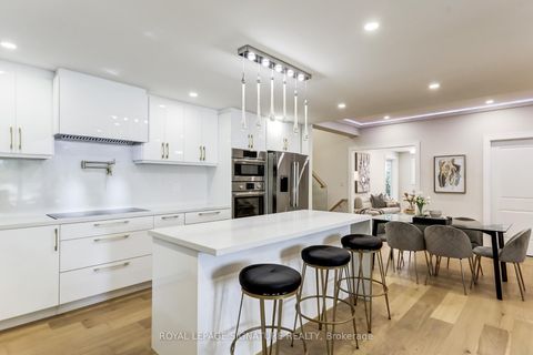 Photo 8 at 30 Snowcrest Avenue, Steeles, Toronto