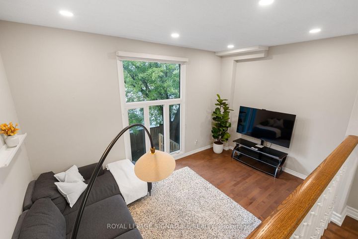 Photo 6 at 10 Thatcher's Mill Way, Bullock, Markham