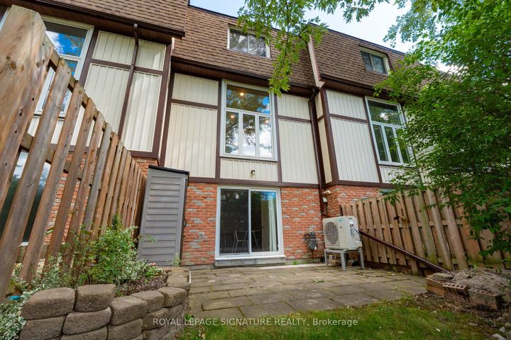 Photo 26 at 10 Thatcher's Mill Way, Bullock, Markham