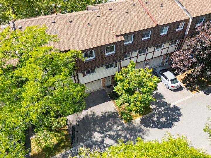 Photo 32 at 10 Thatcher's Mill Way, Bullock, Markham