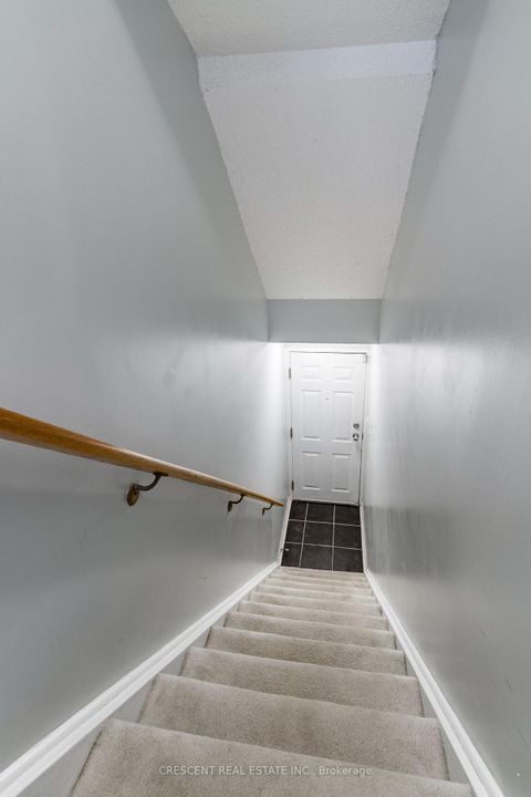 Photo 4 at 516 - 27 Canniff Street, Niagara, Toronto