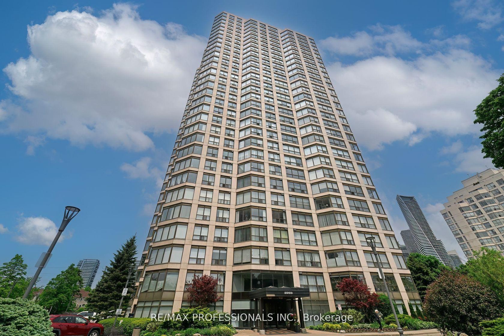 2004 - 2269 Lakeshore Boulevard W, Mimico, Toronto 