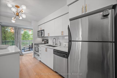 Photo 2 at 222 - 80 Western Battery Road, Niagara, Toronto