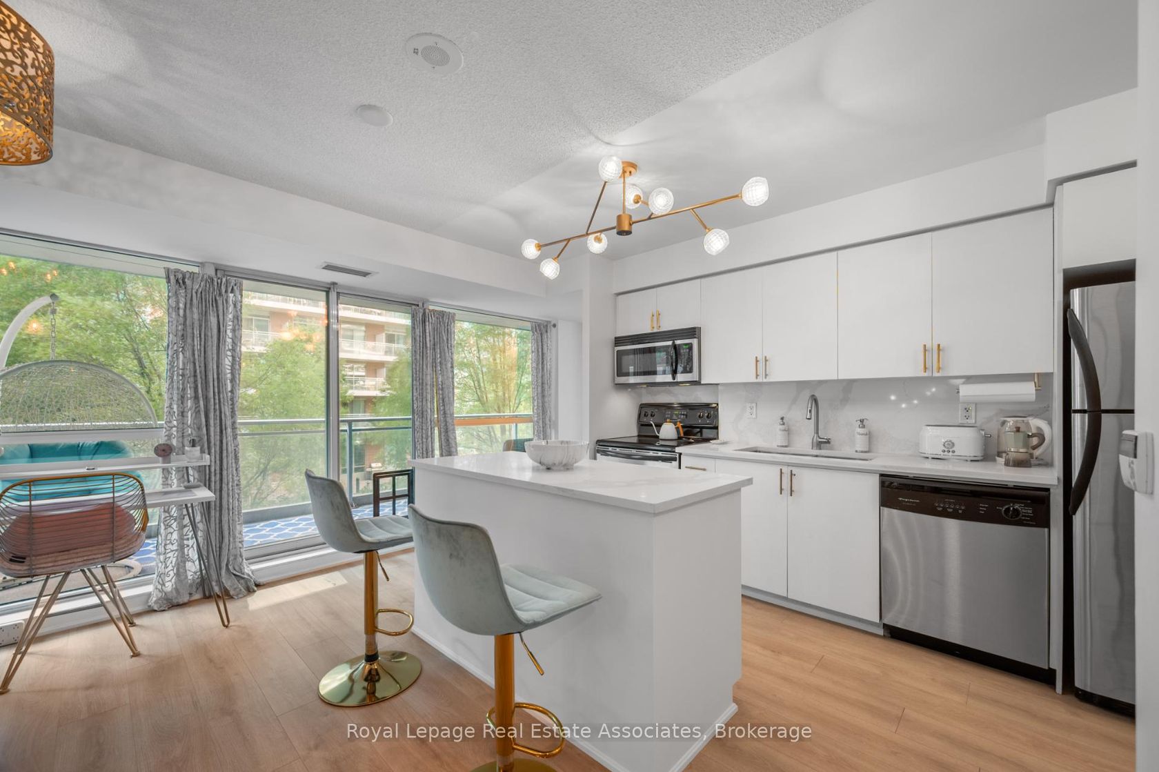 222 - 80 Western Battery Road, Niagara, Toronto 