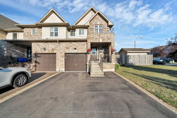 Photo 0 at 37 Meadow Wood Crescent, Stoney Creek Mountain, Hamilton